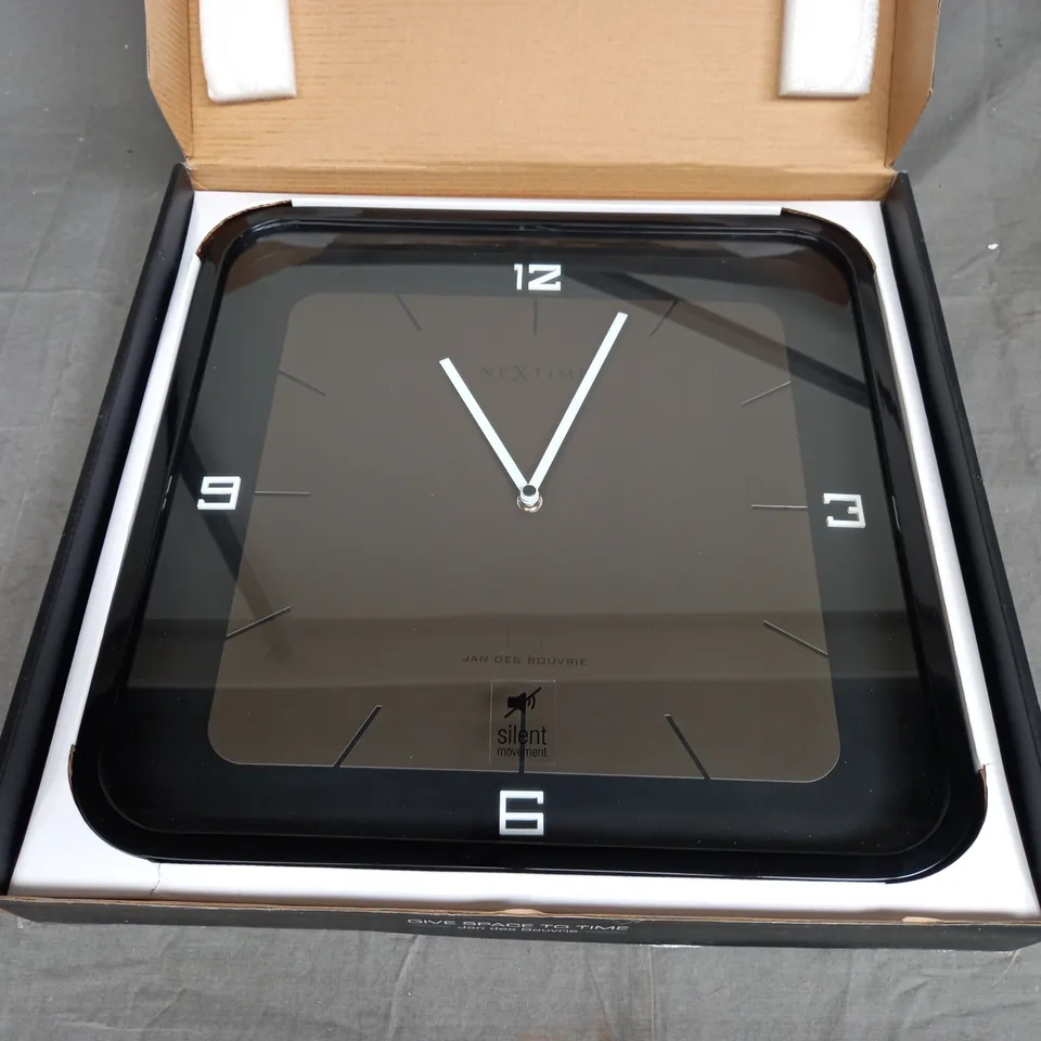 BOXED NEXTIME JAN DES BOUVRIE SILENT WALL CLOCK