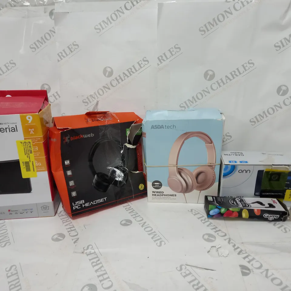 BOX OF APPROXIMATELY 25 ASSORTED ELECTRICALS TO INCLUDE ONE FOR ALL AERIAL, WIRED HEADPHONES, BLACKWEB USB HEADSET, ETC