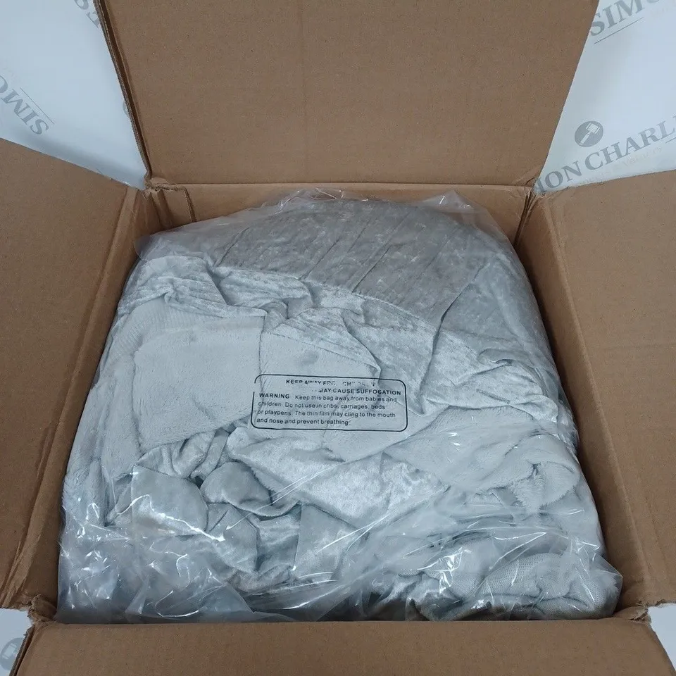 COZEE HOME DOUBLE SIZED VELVET DUVET COVER  - SUPER KING