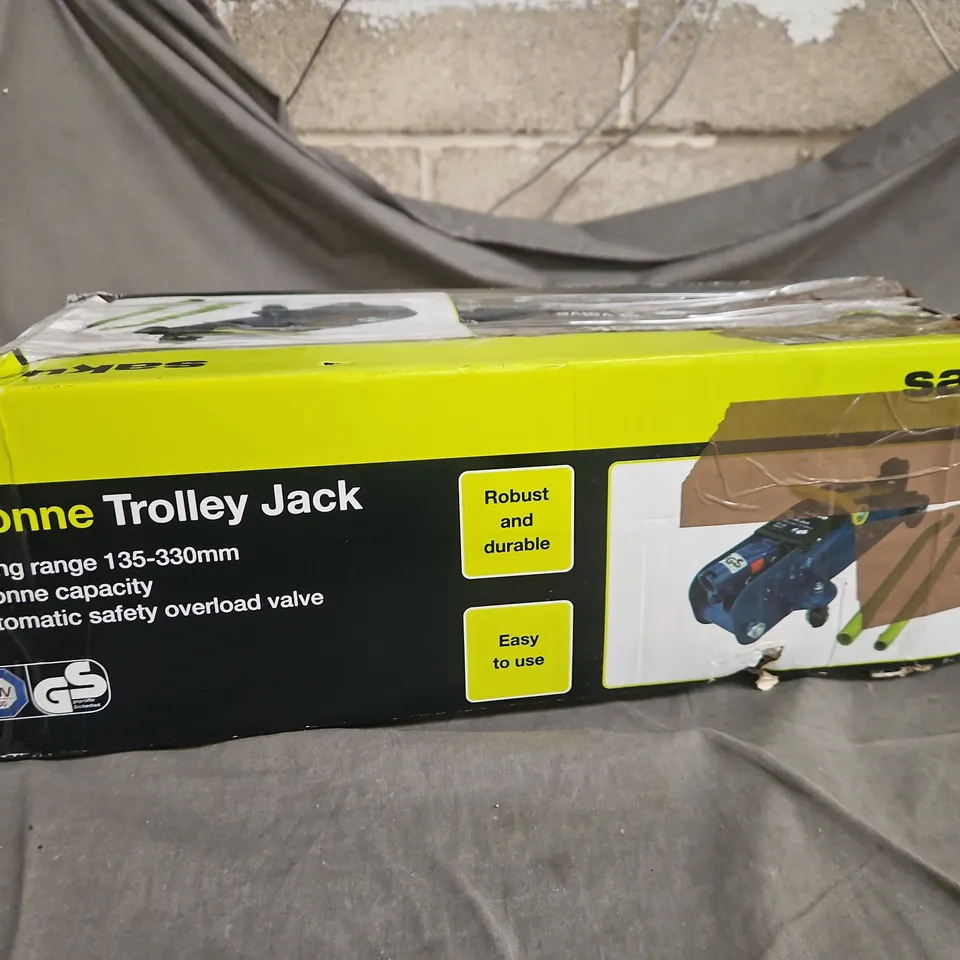 SAKURA 2 TONNE TROLLEY JACK – BOXED (135-330MM)