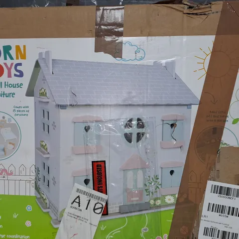 BOXED ACORN WOODEN DOLLHOUSE WITH FURNITURE