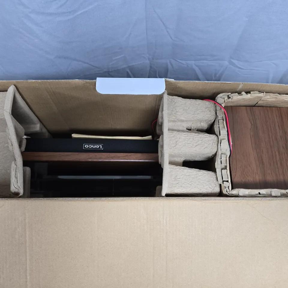 LENCO LS-100WD TURNTABLE WITH BLUETOOTH AND WOODEN SPEAKERS