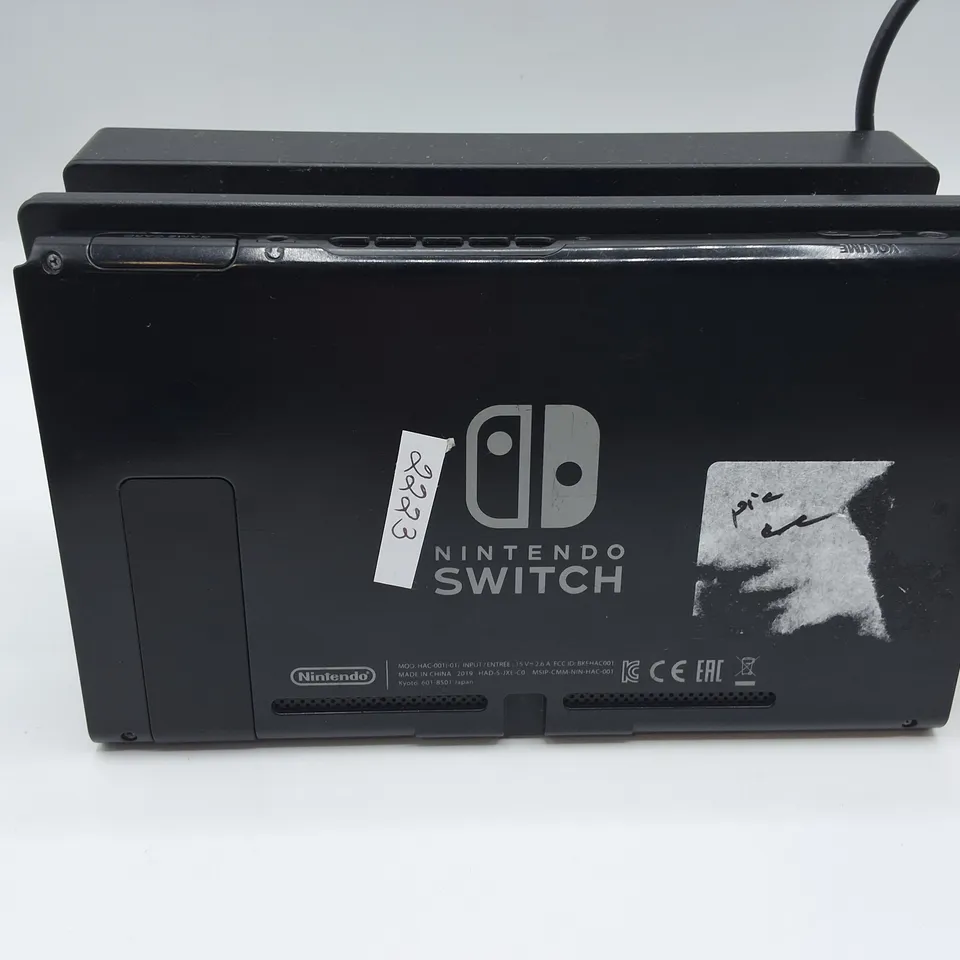 UNBOXED NINTENDO SWITCH HANDHELD CONSOLE - HAC-001