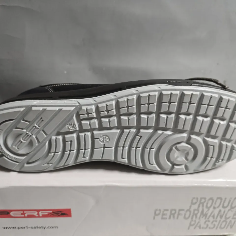 BOXED PAIR OF PERF-SAFETY TYSON LOW BASEBALL TRAINERS IN BLACK - SIZE 12