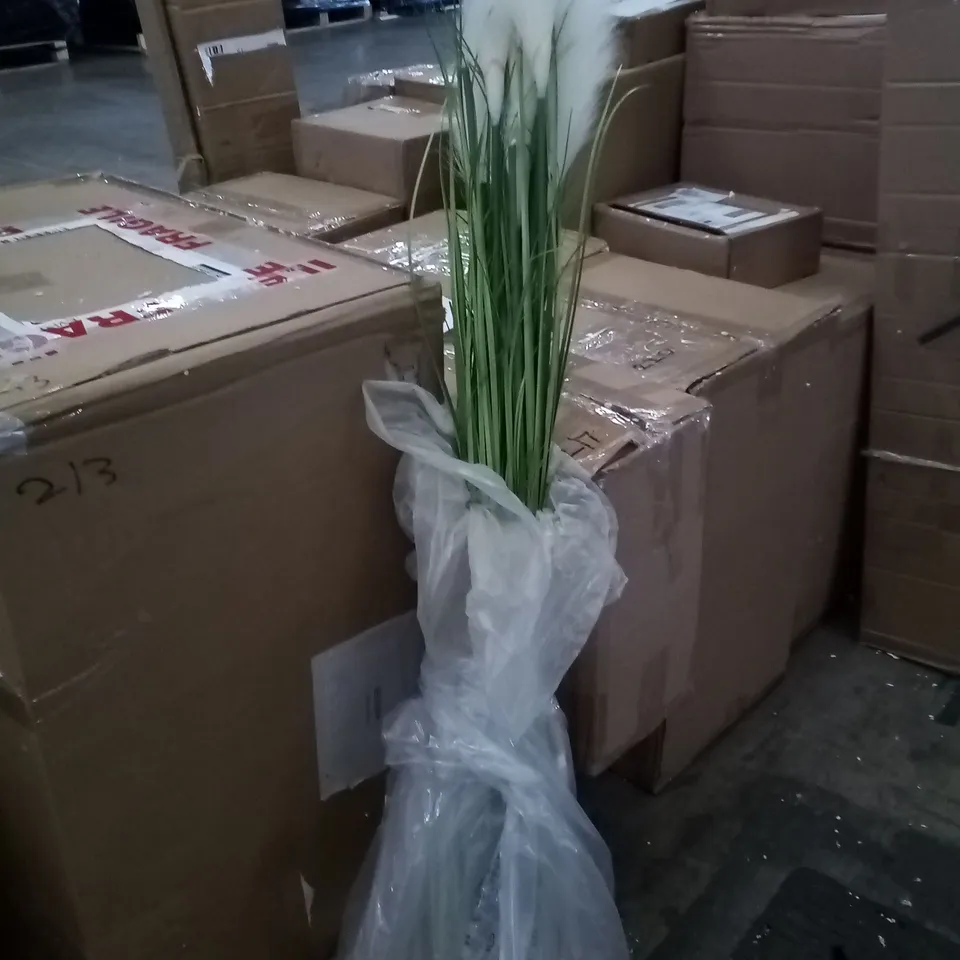 2 BOXED LED PAMPASS GRASS ARTIFICIAL PLANTS