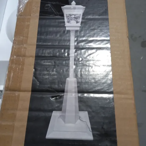 DESIGNER 5FT MUSICAL LED SNOWING STREET LAMP