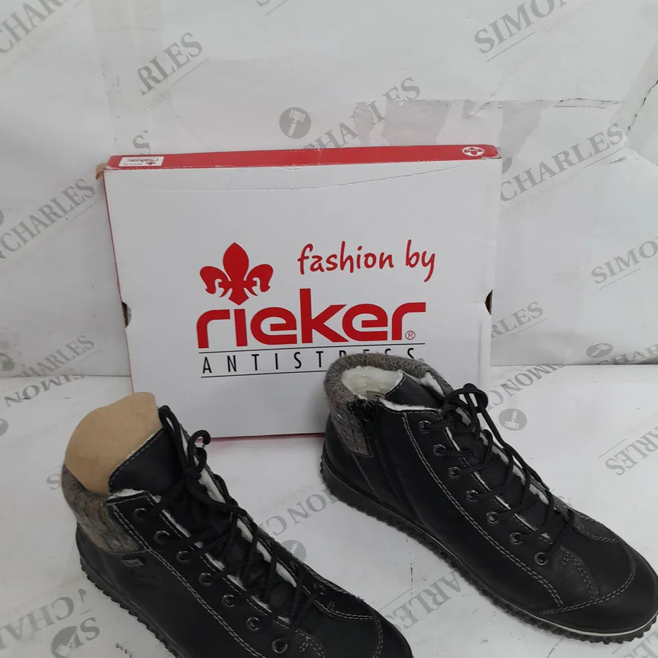 BOXED PAIR OF RIEKER LACE UP BOOTS IN BLACK SIZE 6.5