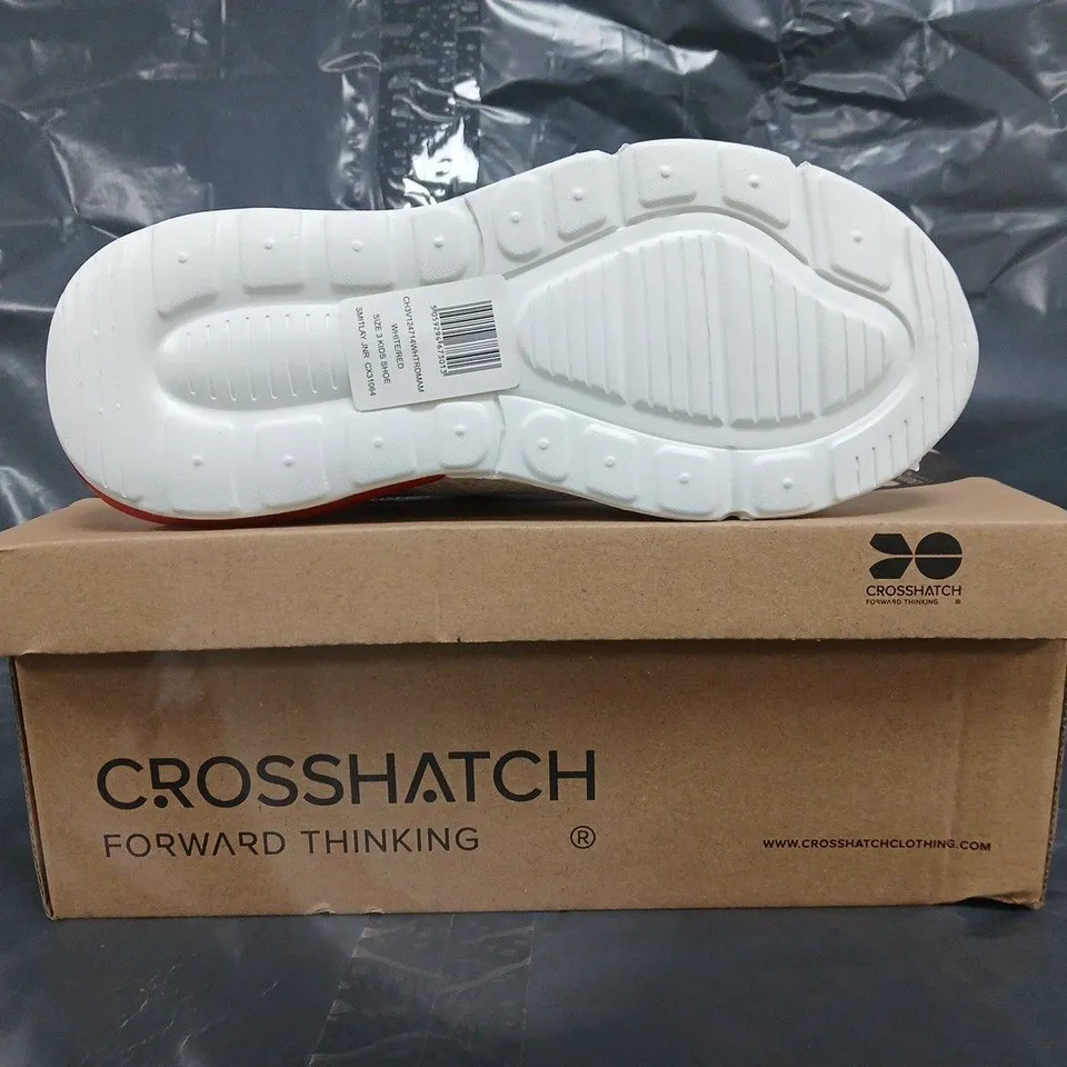 BOXED PAIR OF CROSSHATCH KIDS SHOES IN WHITE/RED SIZE UK 3