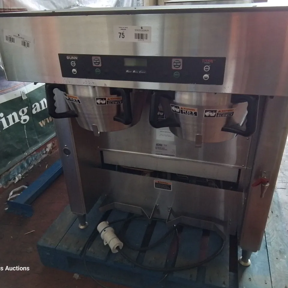 BUNN DUAL TITAN COMMERCIAL COFFEE BREWER
