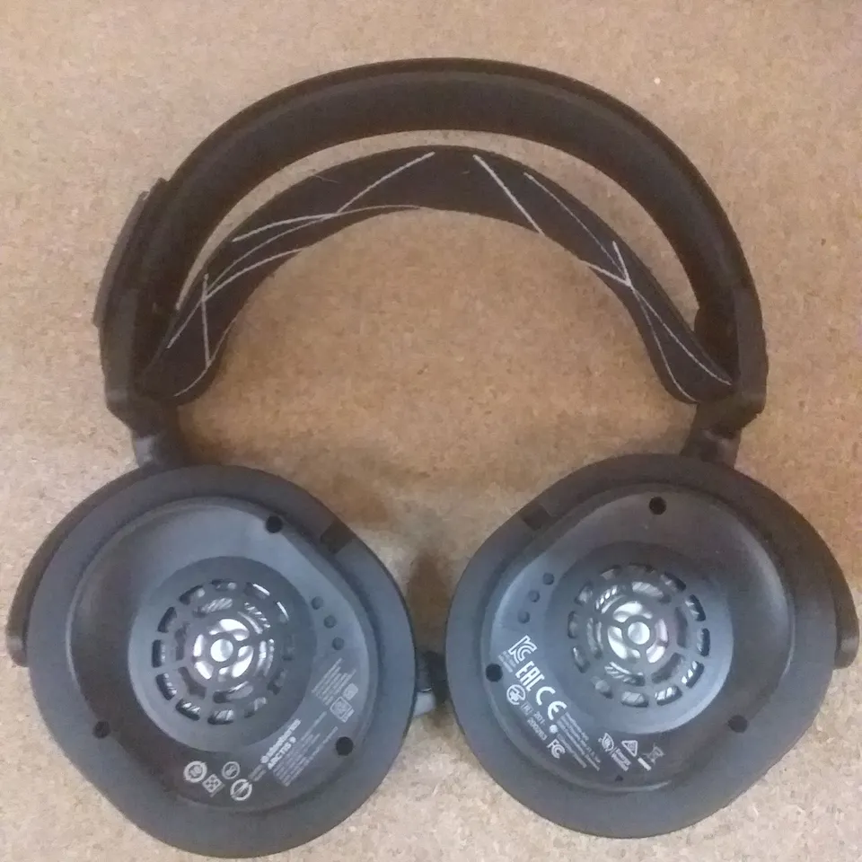 STEEL SERIES ARCTIS 9 WIRELESS GAMING HEADSET