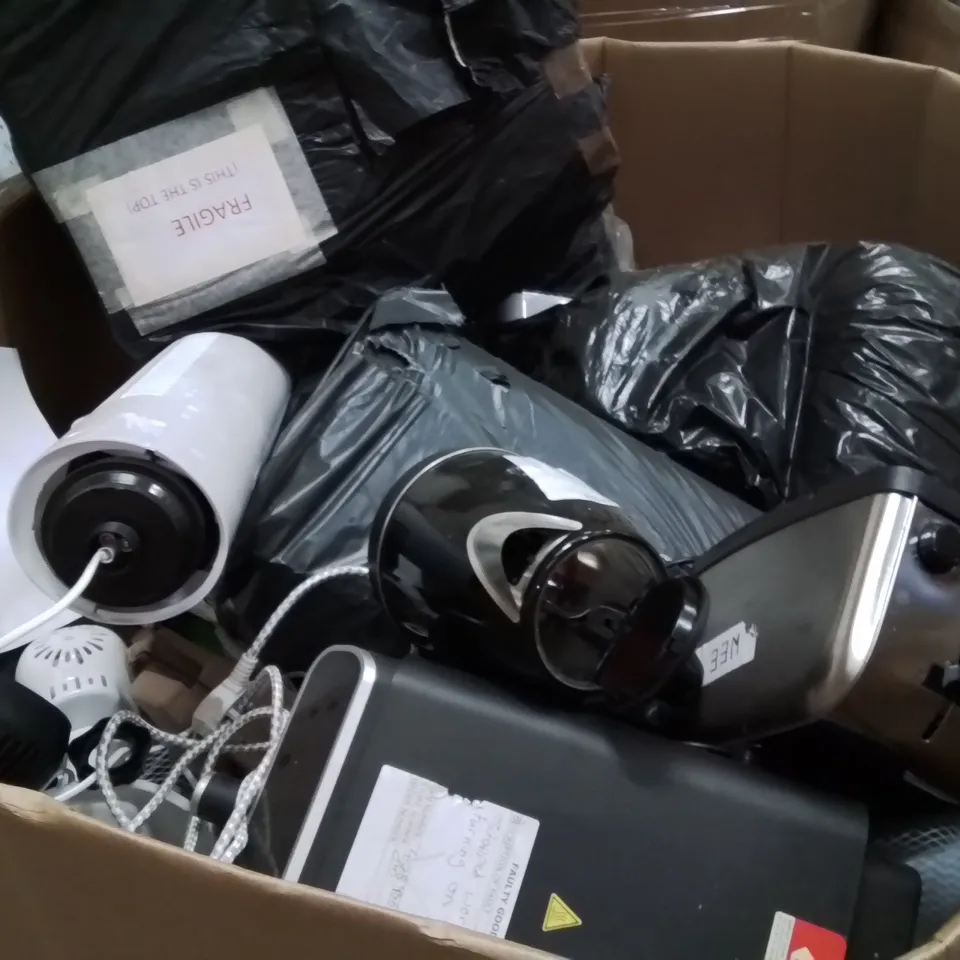 PALLET OF ASSORTED HOUSEHOLD GOODS AND PRODUCTS TO INCLUDE;AIR FRYER,TOASTER,AIR COOLER,KETTLE