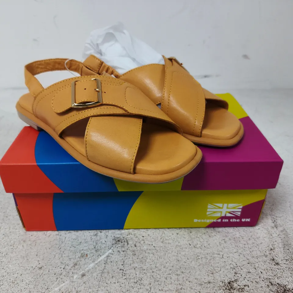 ADESSO LEATHER CROSS STRAP SUMMER SANDAL - 6