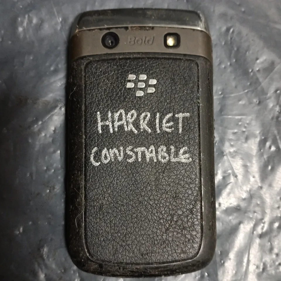 BLACKBERRY 9780 MOBILE PHONE