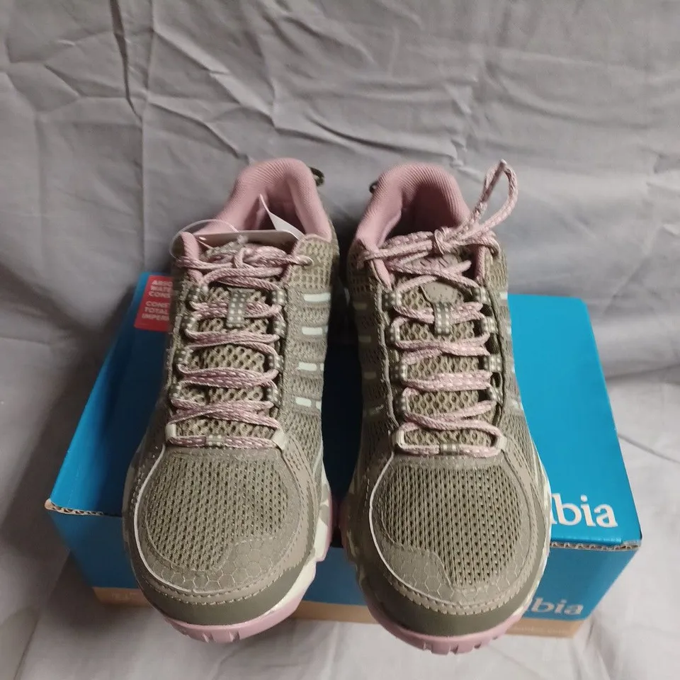 BOXED PAIR OF COLUMBIA WOMEN’S TRAIL SHOES – UK SIZE 5.5