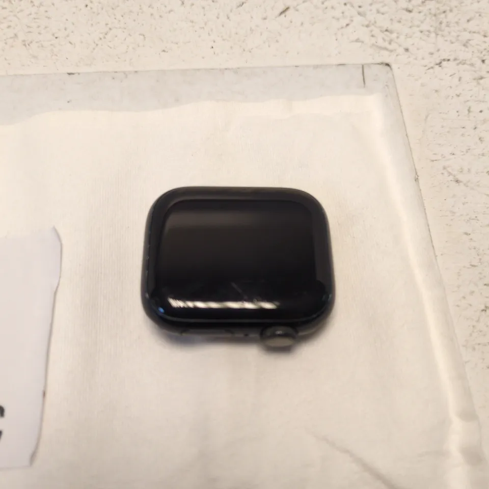 APPLE WATCH SERIES 8 41MM MIDNIGHT ALUMINIUM – BODY ONLY (NO STRAP)