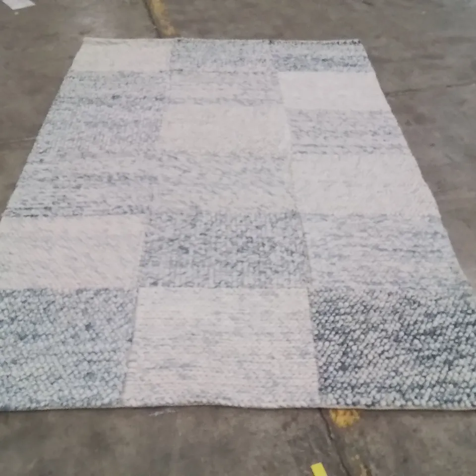 QUALITY DESIGNER AREA RUG - APPROXIMATELY 240X160CM