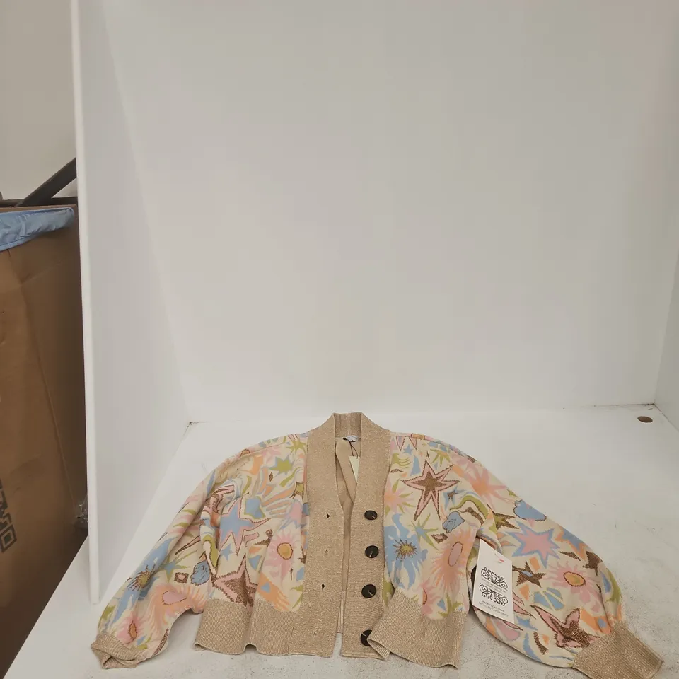 NEVER FULLY DRESSED WOMEN'S FLORAL KNIT CARDIGAN – BEIGE/GOLD, XXL, MADE IN CHINA