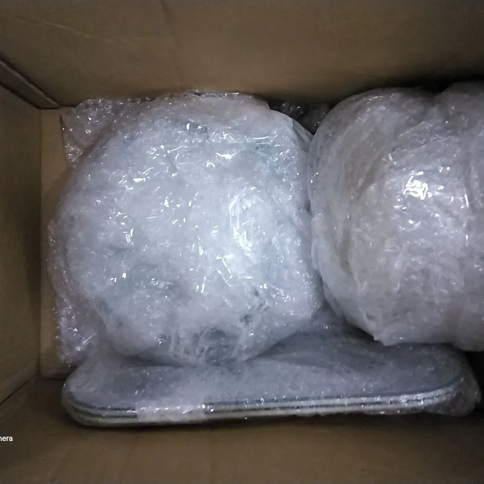 BOXED MAURICIO MEDALLION DELUX 15 PIECE MELAMINE DINNER SET