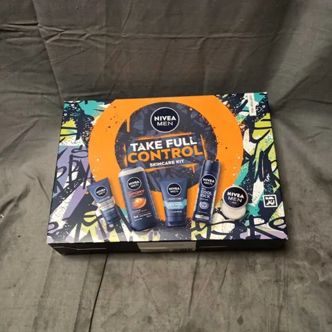 NIVEA MEN SKINCARE KIT TO INCLUDE SHOWER GEL, FACE WASH ETC