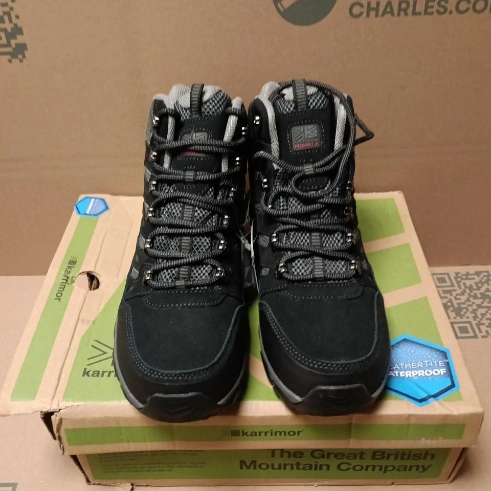 BOXED PAIR OF KARRIMOR MOUNT MID 10 WEATHERTITE BOOTS IN BLACK - UK 8.5