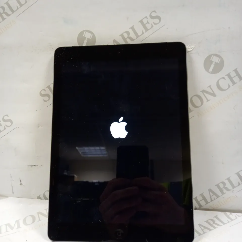 APPLE IPAD AIR A1475