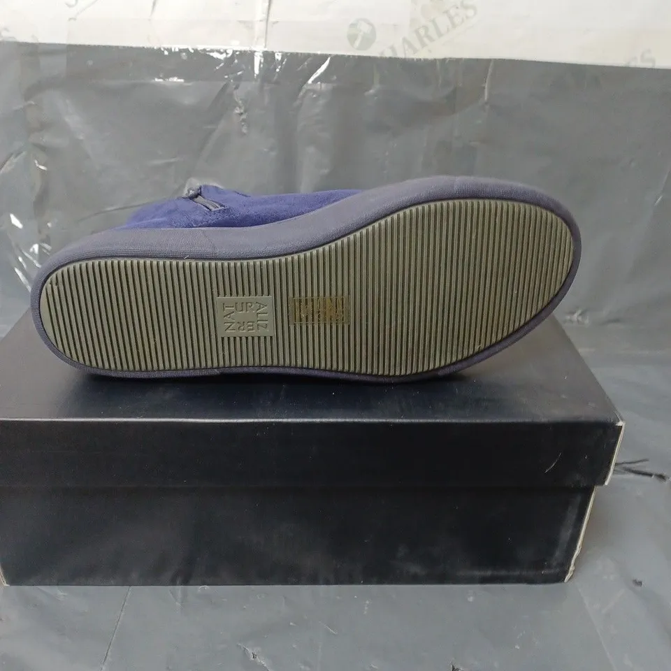 vionic suede ankle boots blue size 7