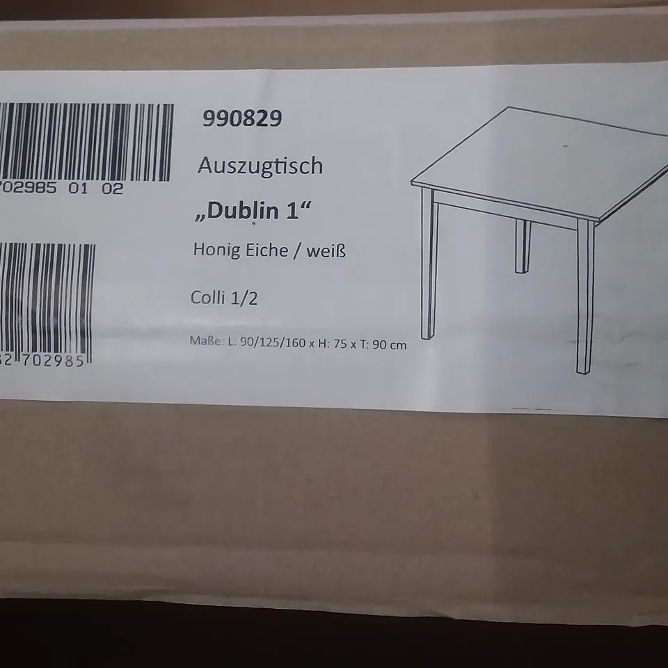 BOXED DESIGNER TABLE IN WHITE AND HONEY OAK L: 90/125/160 X H:75 X 90 CM ( 2 BOXES )