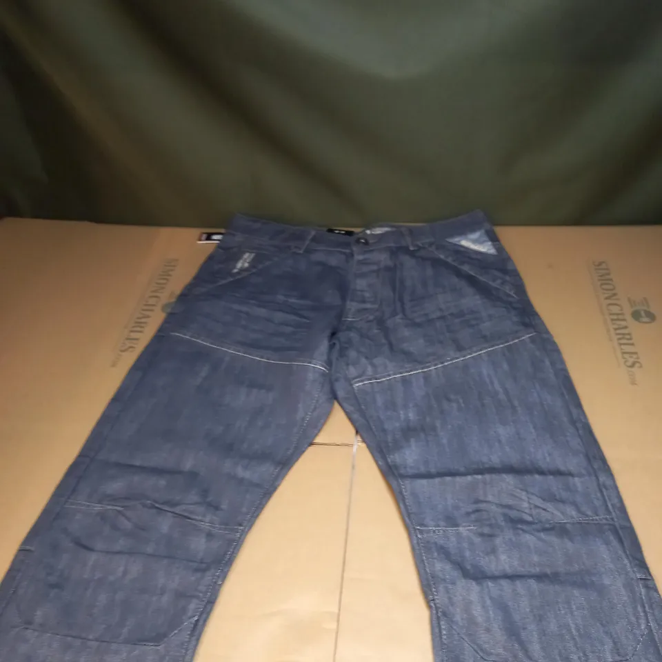 PAIR OF MENS ENZO DENIM JEANS SIZE 32R