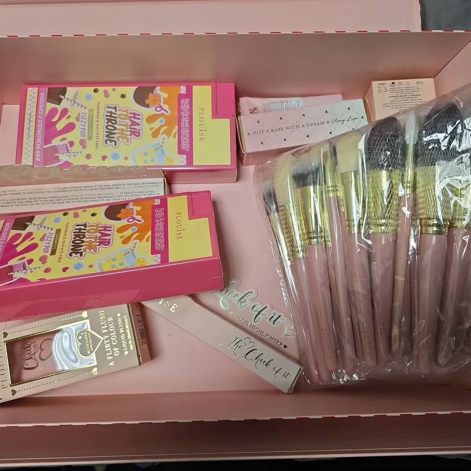 BOXED P.LOUISE 8PC GIFTSET TO INCLUDE SHAMPOO, LIQUID BLUSH, LIQUID HIGHLIGHTER, ETC