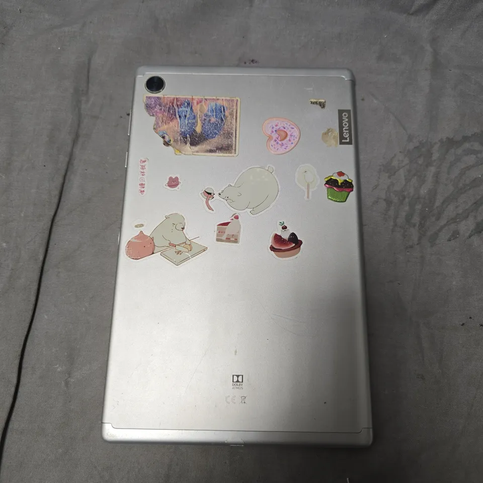 LENOVO TABLET – BLACK/SILVER, CRACKED SCREEN
