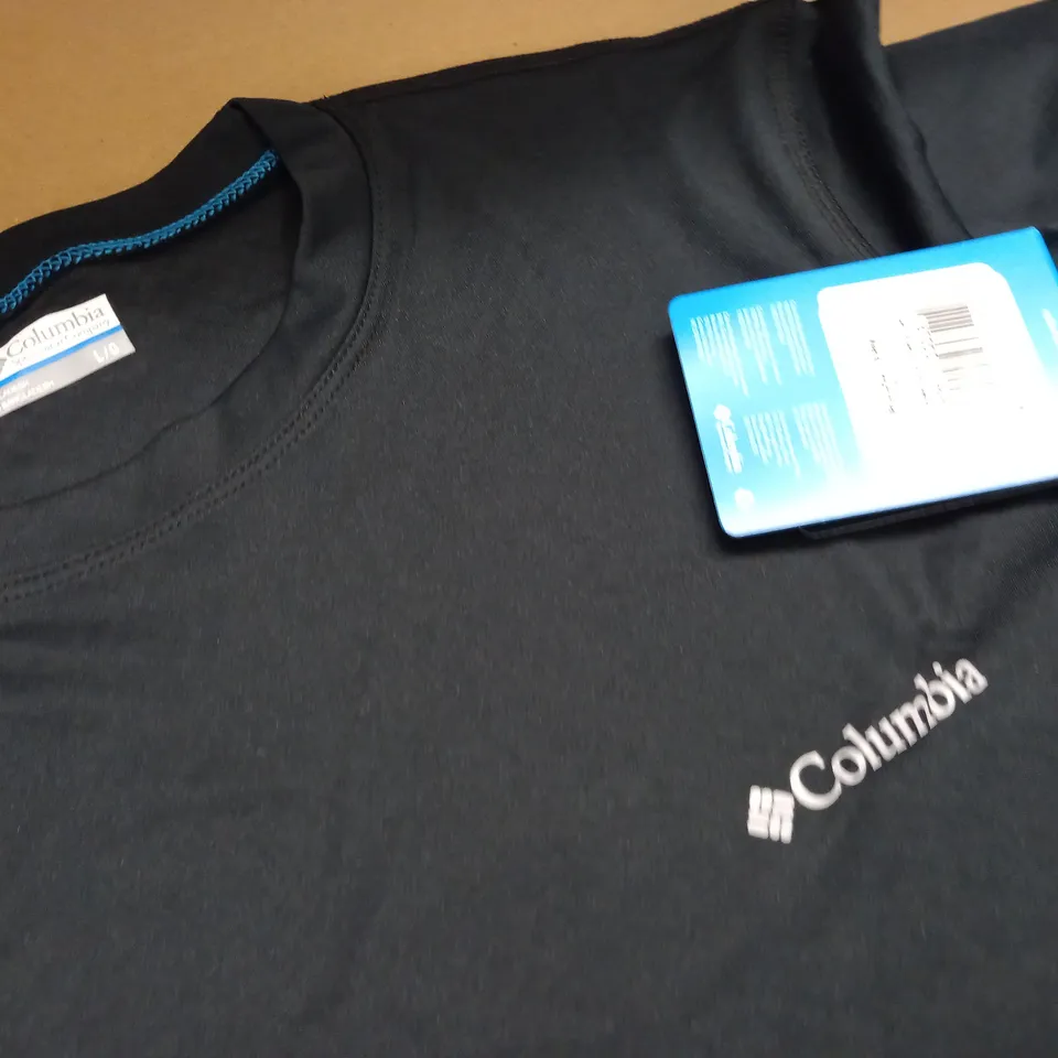 COLUMBIA SHORT SLEEVE SHIRT - L