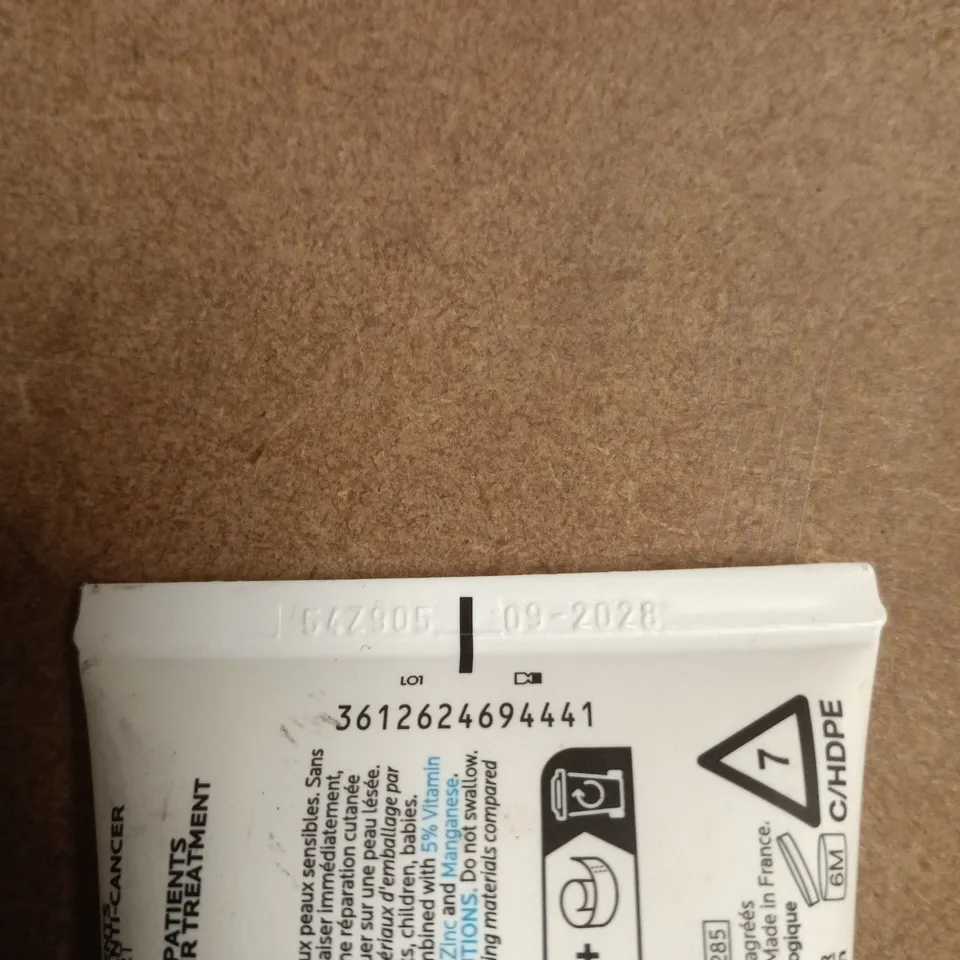 LA ROCHE-POSAY CICAPLAST BAUME B5+ ULTRA-REPAIRING SOOTHING BALM