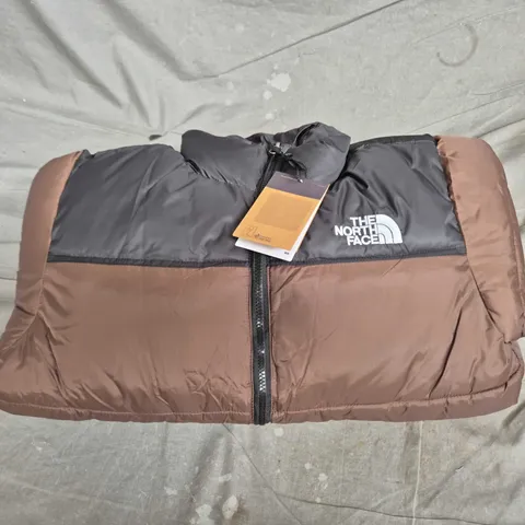 THE NORTH FACE PUFFER JACKET – BROWN & CHARCOAL SIZE L