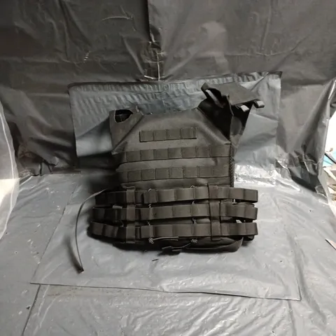 BLACK TACTICAL VEST WITH MOLLE WEBBING – PLATE CARRIER STYLE