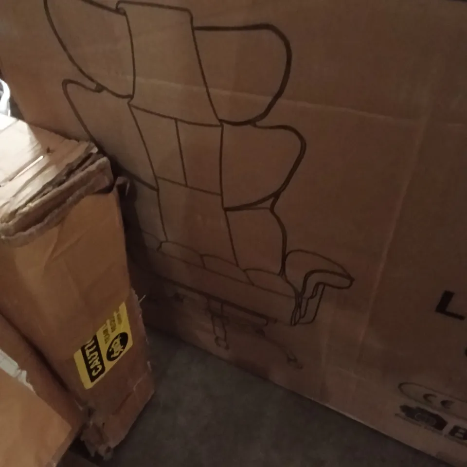 BOXED LEATHER OFFICE CHAIR - BLACK