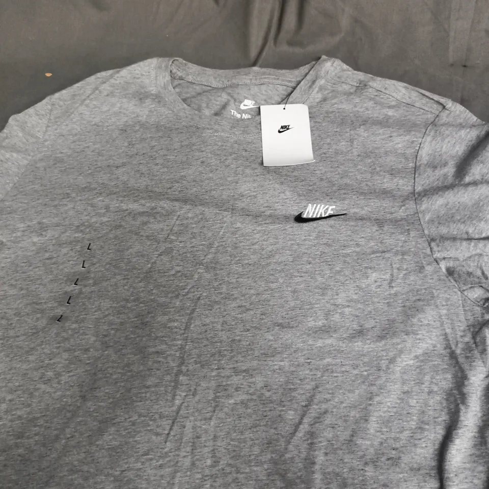 NIKE LOGO CASUAL TEE  -LARGE 
