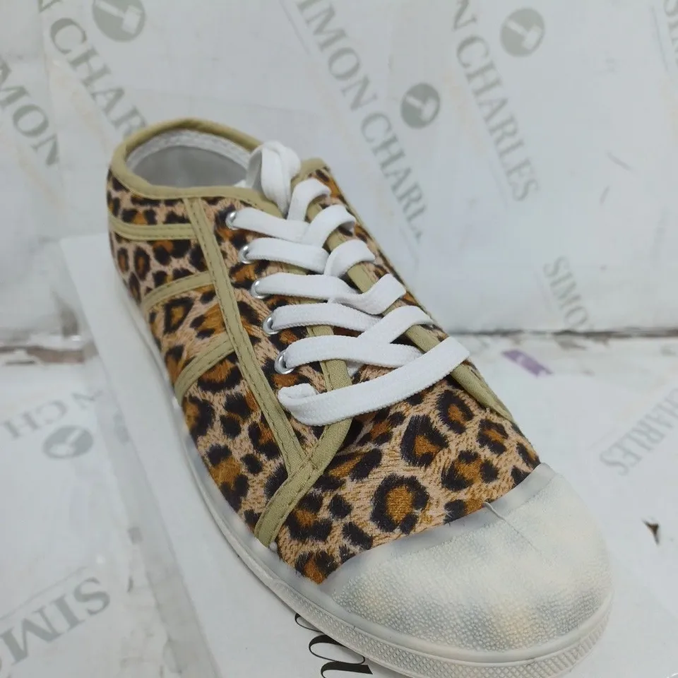 BOX OF APPROXIMATELY 12 BELLA STAR LEOPARD PRINT SHELL TOE SHOES 