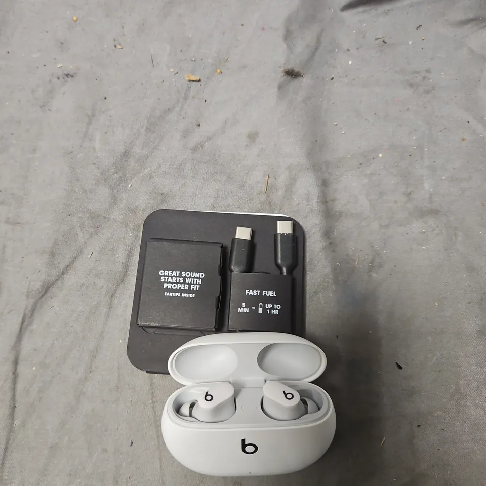 BEATS STUDIO BUDS WIRELESS EARBUDS WITH CHARGING CASE – WHITE (BOXED)