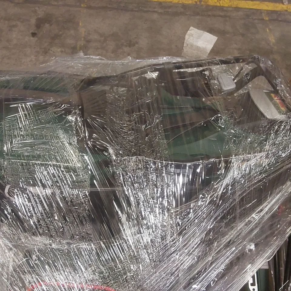 PALLET CONTAINING A LARGE QUANTITY OF ASSORTED WEBB ELECTRIC GARDENING TOOLS