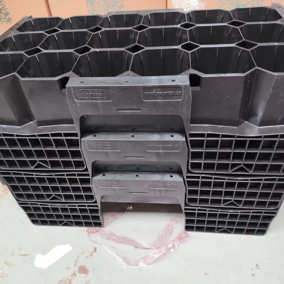 LOT OF 3 PLANT POT TRAYS STACKABLE