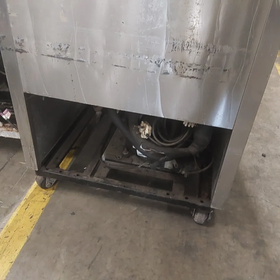 TRUE T-SERIES 1 DOOR COMMERCIAL CABINET FRIDGE T-23