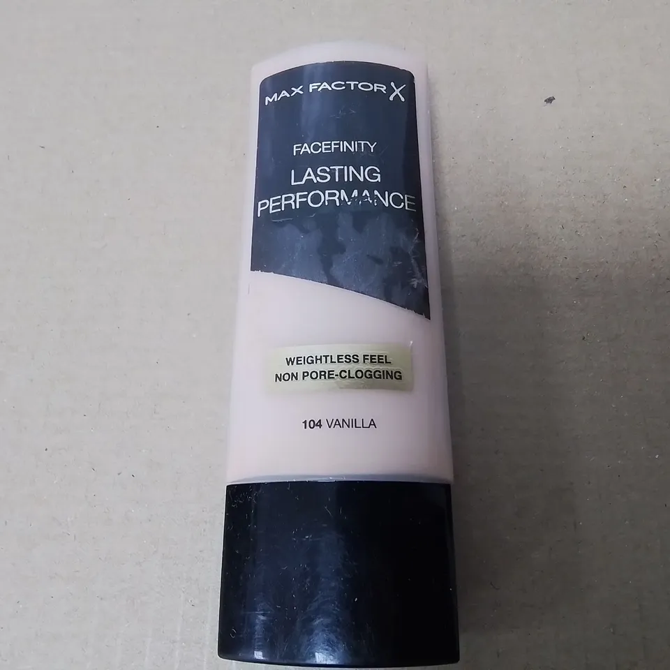 LOT OF 12 MAX FACTOR X FACEFINITY LASTING PERFORMANCE - 104 VANILLA