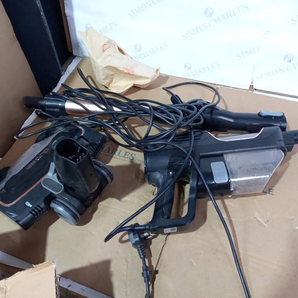SHARK CORDED STICK VACUUM HZ500UKT