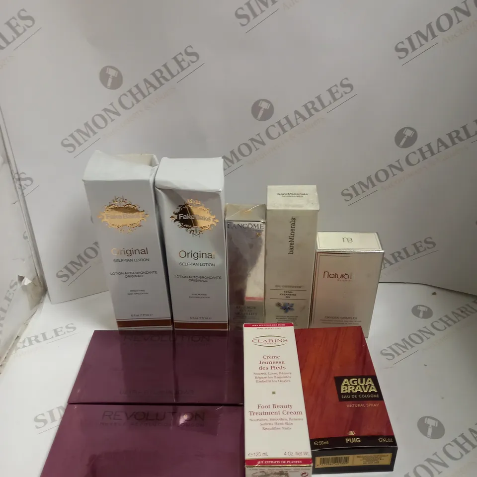 BOX OF APPROX 10 BEAUTY ITEMS TO INCLUDE FAKE BAKE, REVOLUTION AND LANCOME 