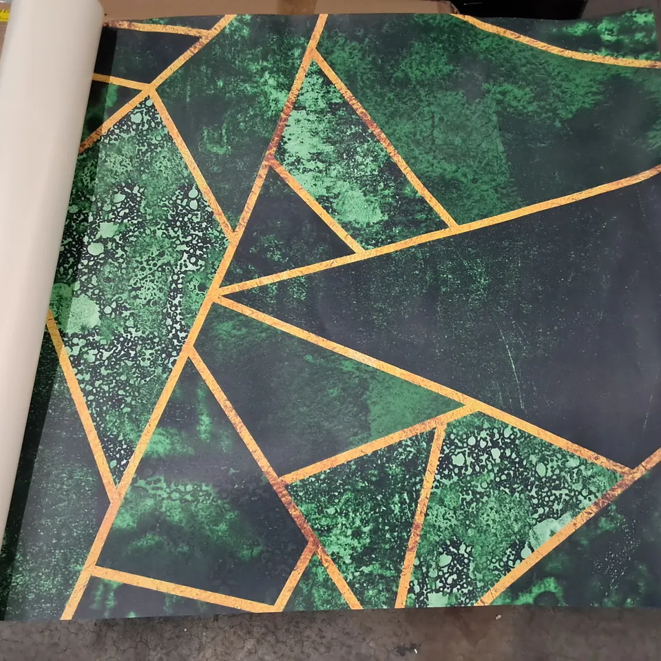 CRAMAN POWER LOOMED GREEN RUG - SIZE UNSPECIFIED 