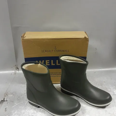 BOXED PAIR OF SEASALT CORNWALL STORM CHASER WELLIES HIGHLAND UK 5