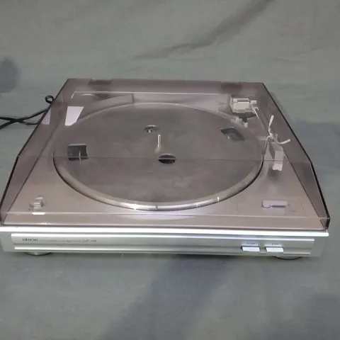 DENON DP29F SILVER TURNTABLE