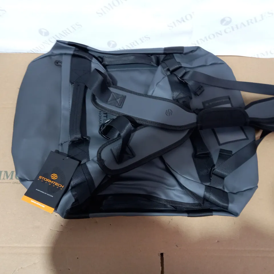 STORMTECH NOMAD 55 GREY/BLACK CARRY ALL BAG