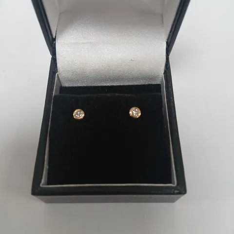 18CT YELLOW GOLD RUBOVER STUD EARRINGS SET WITH NATURAL DIAMONDS