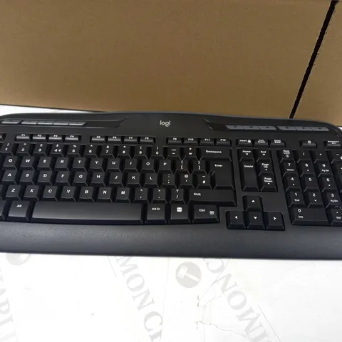 LOGITECH MK330 WIRELESS KEYBOARD